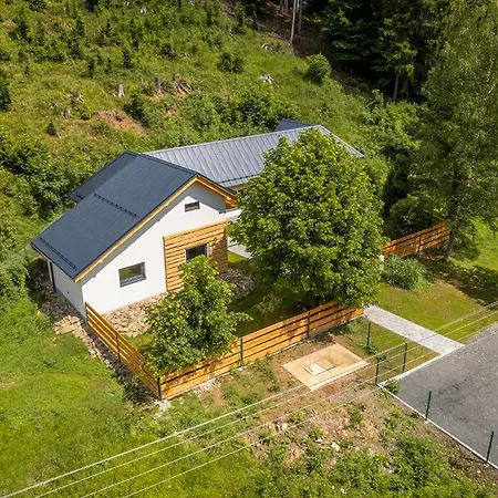 Na Makově S Vířivkou A Finskou Saunou