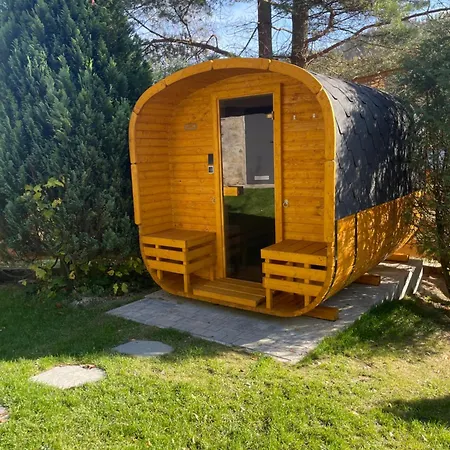 Na Makove S Virivkou A Finskou Saunou Villa